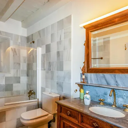Lovely In With Wifi Holiday home *